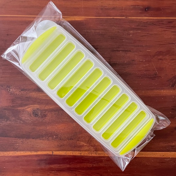 *NIP* 3 Pack Ice Stick/Cube Tray, Thin & Long for Sports/Water Bottles Silicone - Picture 10 of 13